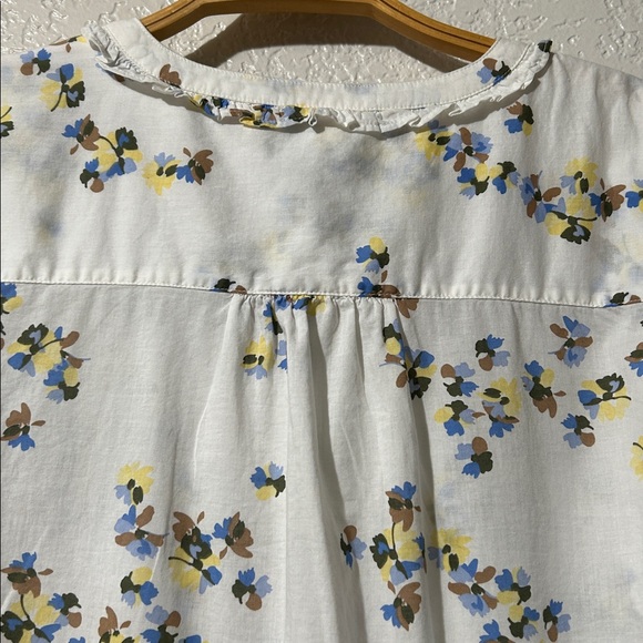 New-Talbots Petite Pleaded Ruffle Trim Floral Blouse. NWOT - Picture 11 of 14